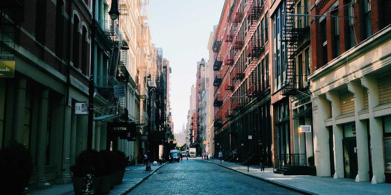 食品包装喷码：高速生产线上的智能喷印与全程追溯解决方案